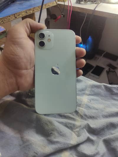 Apple iPhone 12