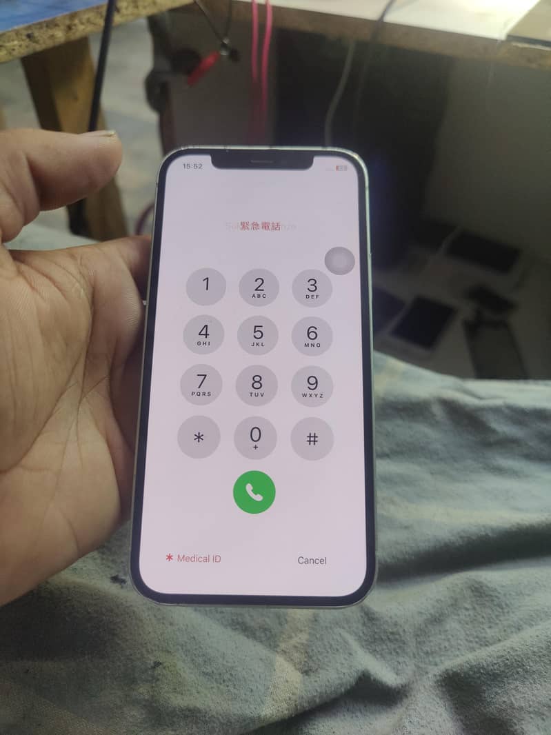 Apple iPhone 12 2