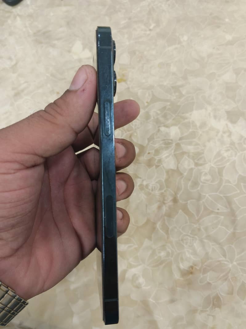 Apple iPhone 12 Pro Max 2