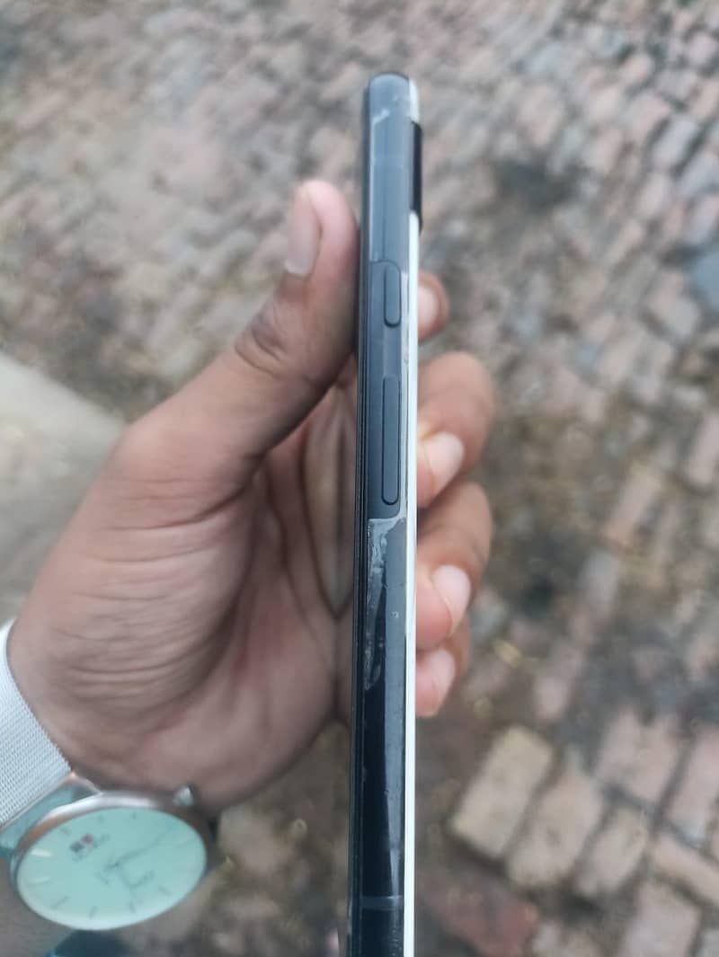 Google Pixel 6a 1