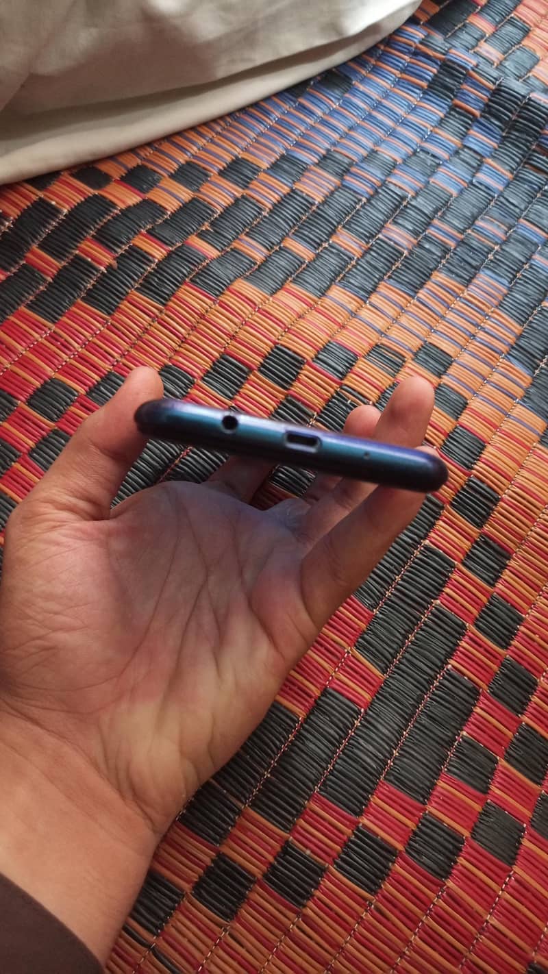 Tecno Pova 4