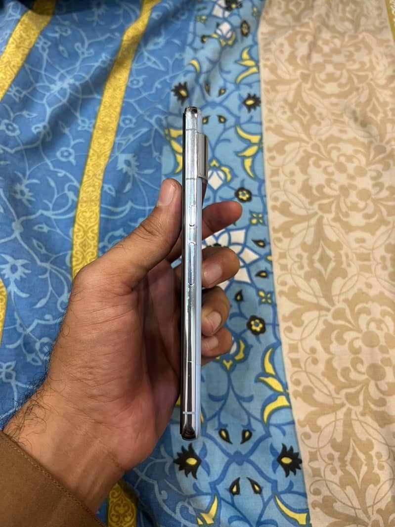 Google Pixel 8 Pro 4