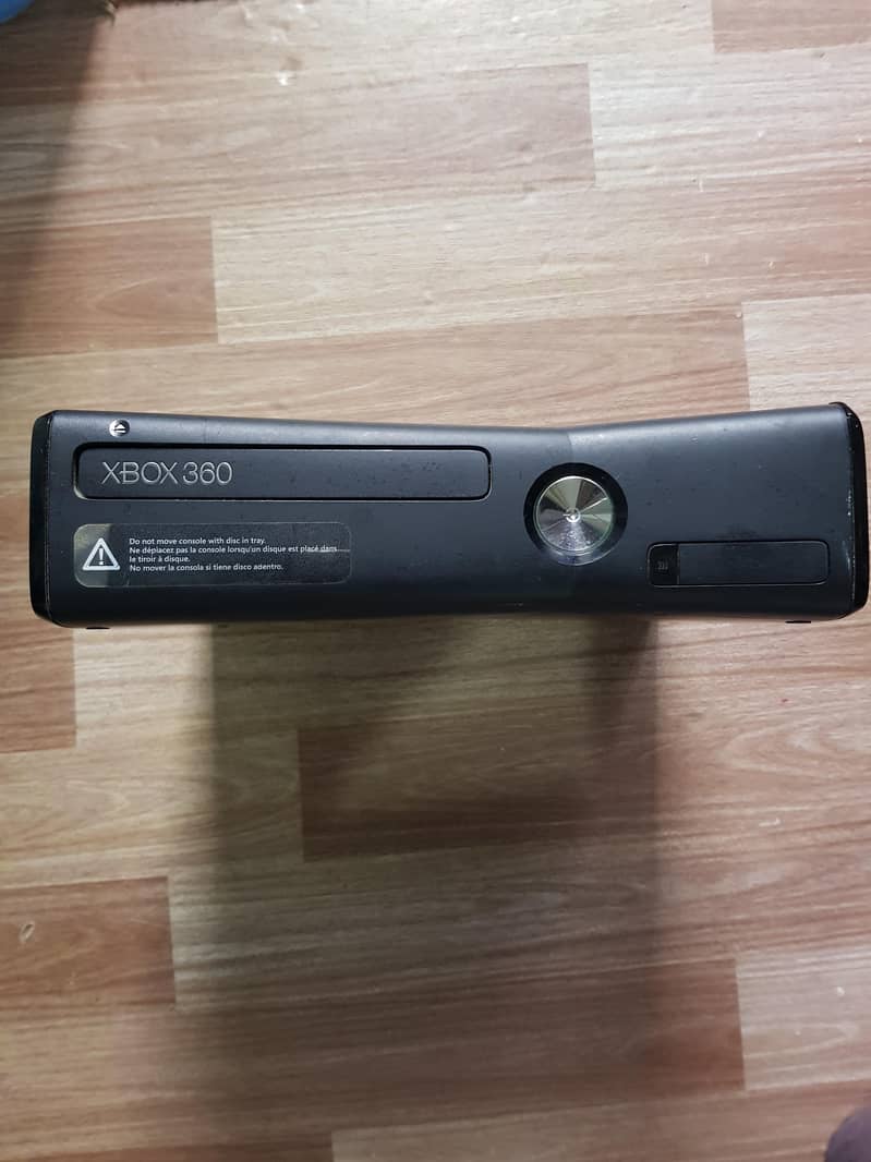 Xbox 360 Slim 2