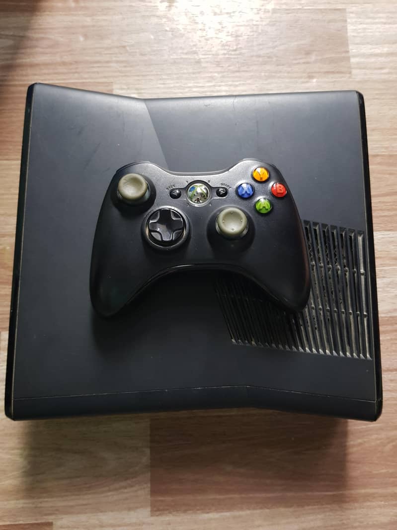 Xbox 360 Slim 8