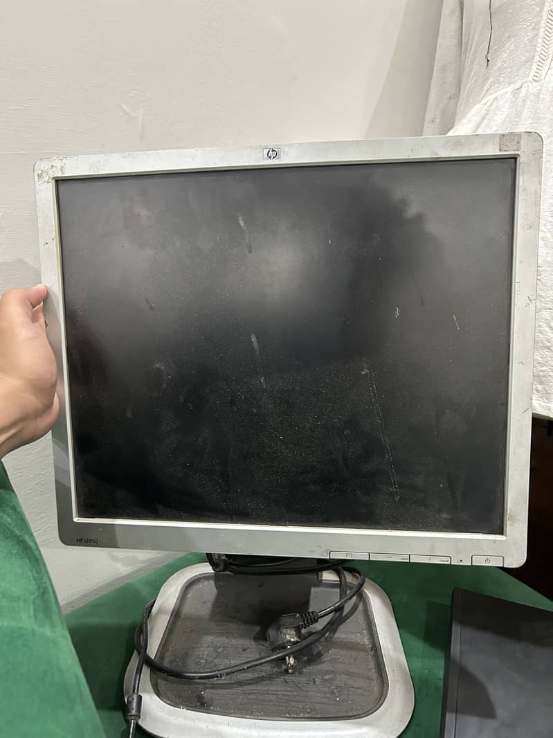 Dvr and screen 3