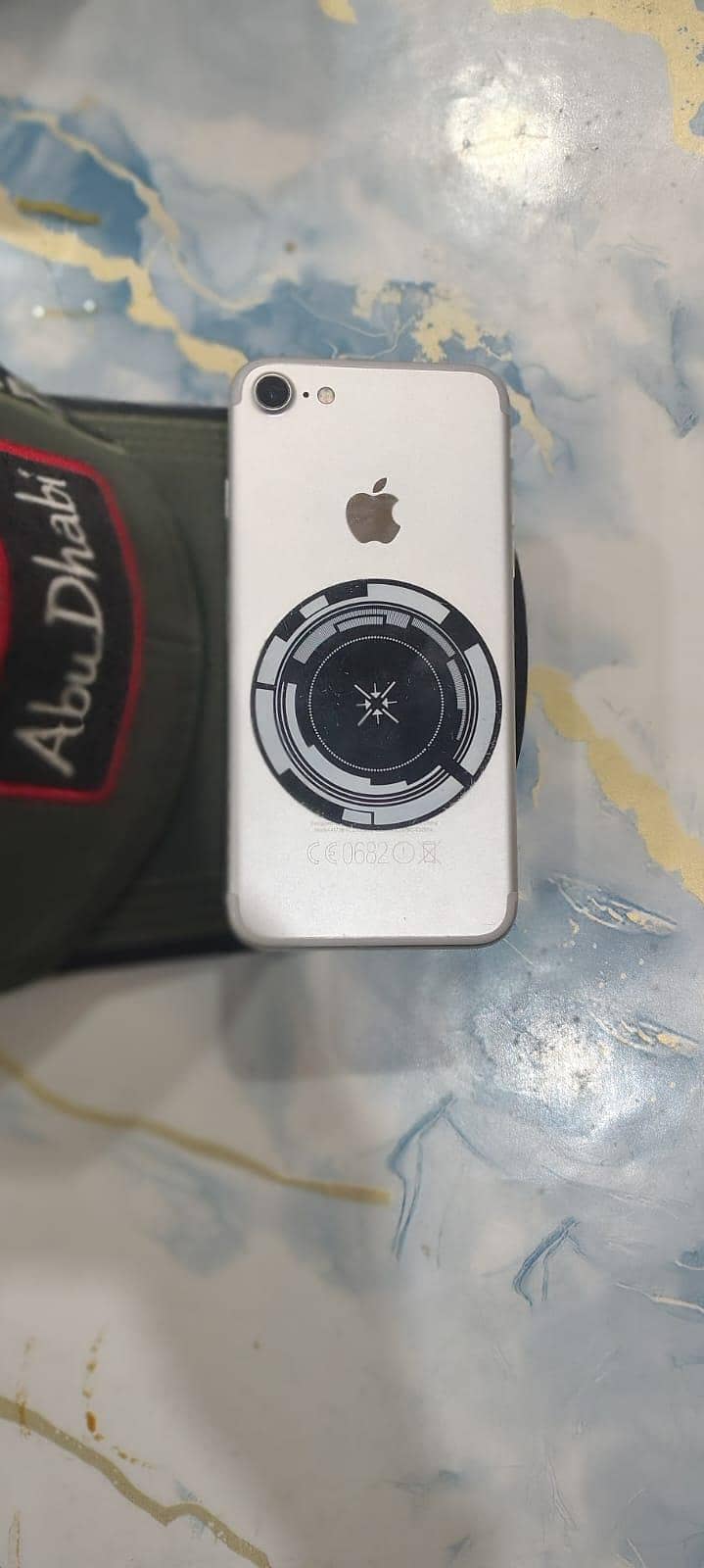 Apple iPhone 7 0