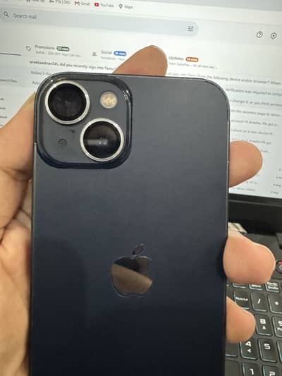 Apple iPhone 13