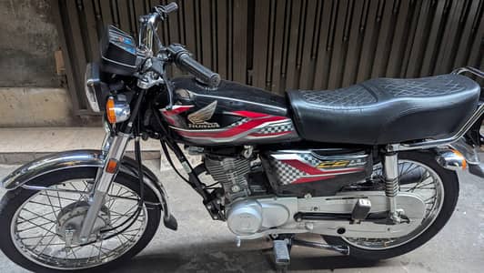Honda CG 125 2024 | 1st Owner | Lahore Registered | Like New