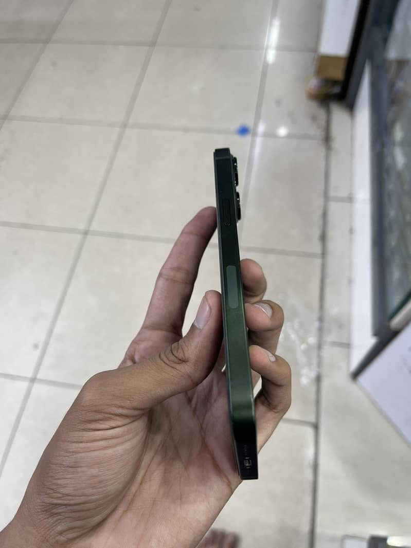 IPHONE 13 3