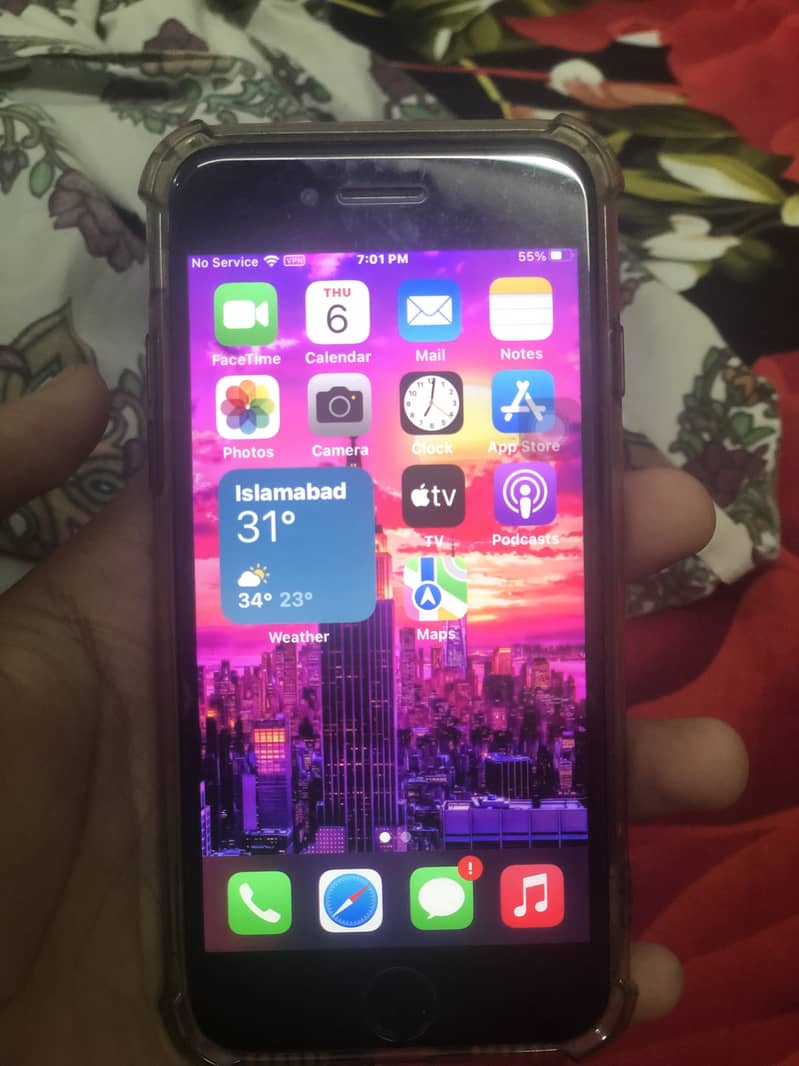 Apple iPhone 7 0
