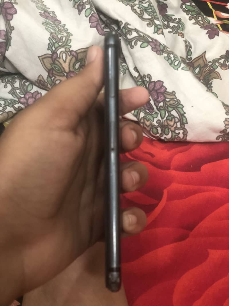 Apple iPhone 7 4