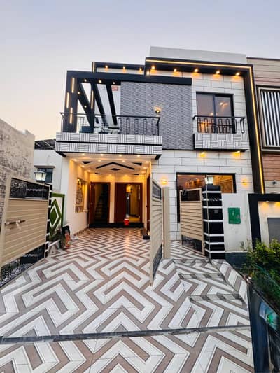 5 Marla Ultra Luxury House Modern Design For Sale In Bahria Orchard