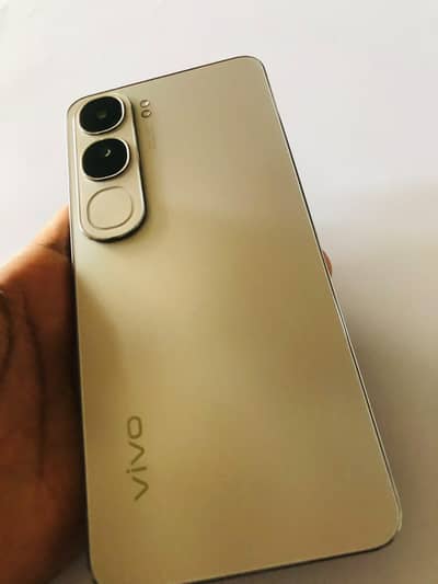 Vivo Y200 WhatsApp number 03198280413