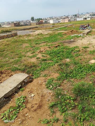 Corner 7 mrla plot ready to build near Jimmy Dera Attock