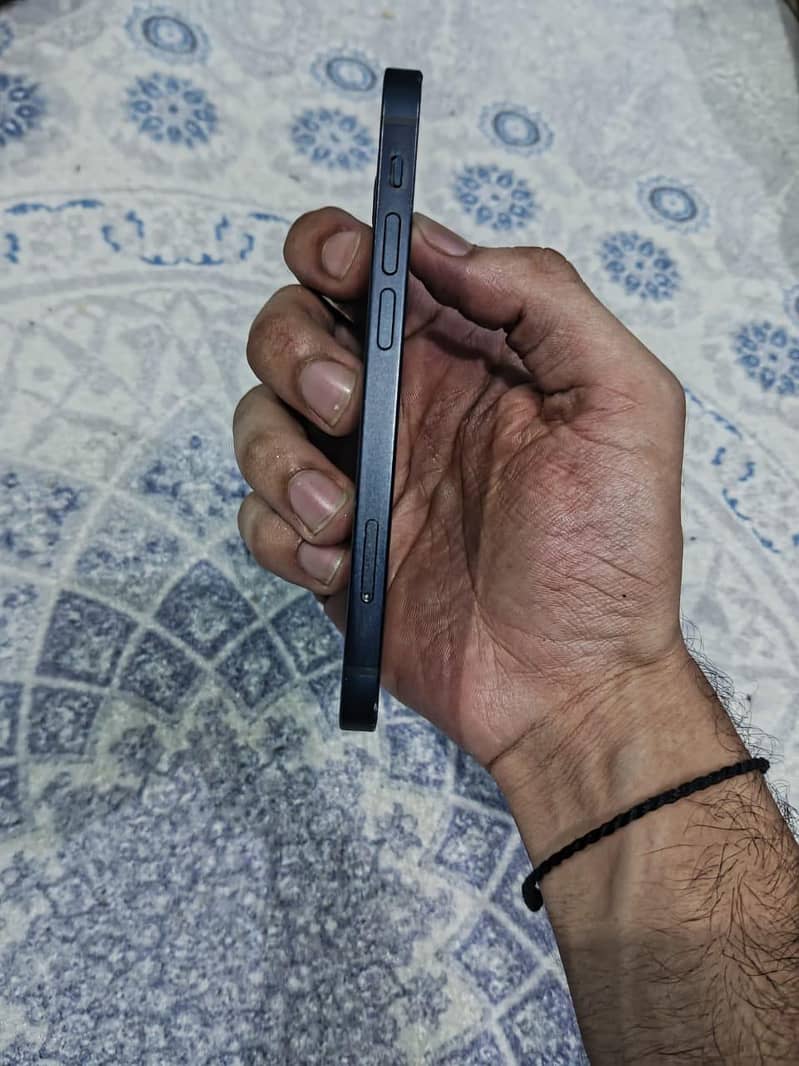 iphone 12 mini 1