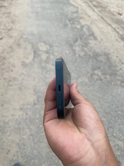 Apple iPhone 14