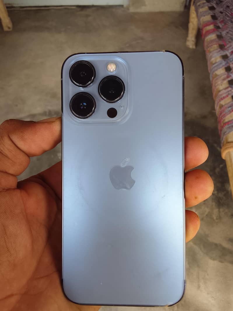 Apple iPhone 13 Pro 0