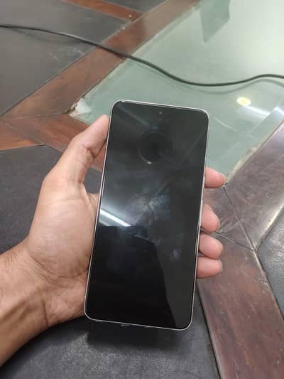 pixel 8 pro 128 white colour 100% air tight.