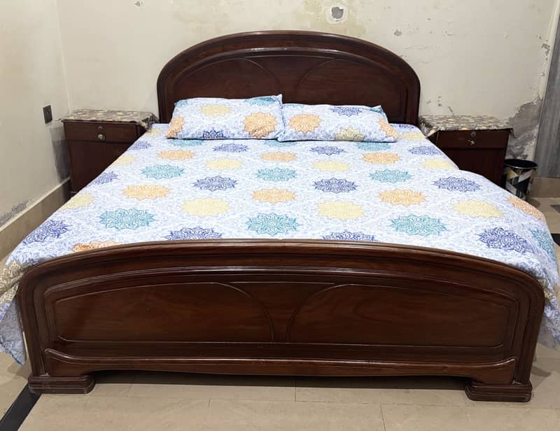Double Bed 0