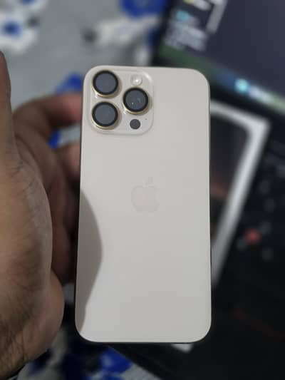 Apple iPhone 16 Pro Max