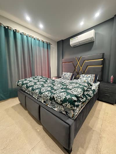 Luxury furnished 1BHK on daily basis in Bahria town Lahore