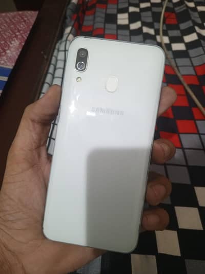 Samsung Mobile A30