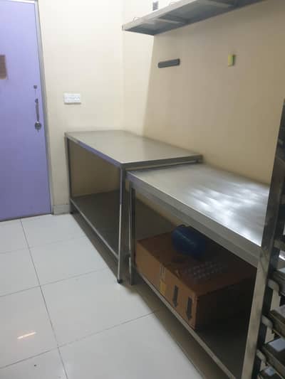 STAINLESS STEEL TABLES