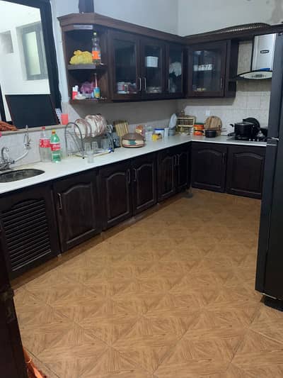I-8/3 size 35x80 upper portion 3bed 3bath dring dining tvlounge kitchen