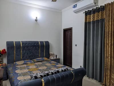 I-8/3 size 35x80 upper portion 3bed 3bath dring dining tvlounge kitchen