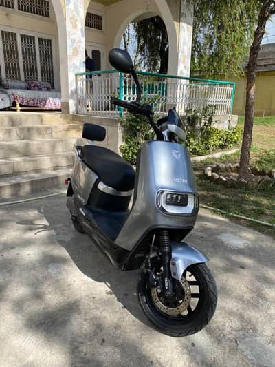 Metro scooty E8S electric  for sale 2024 model
