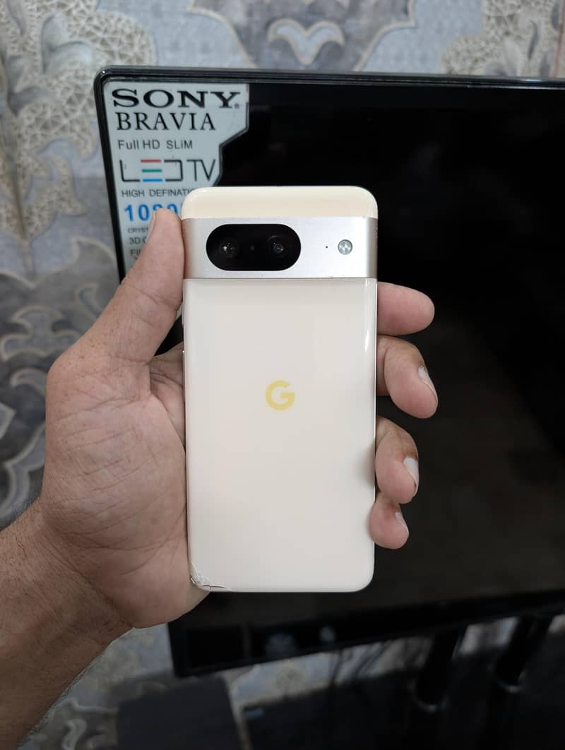 Google Pixel 8 5