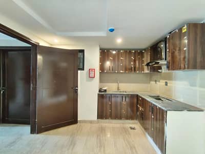 1 BEDROOM BRAND NEW APARTMENT FOR SALE IN SECTOR E BAHRIA TOWN LAHORE