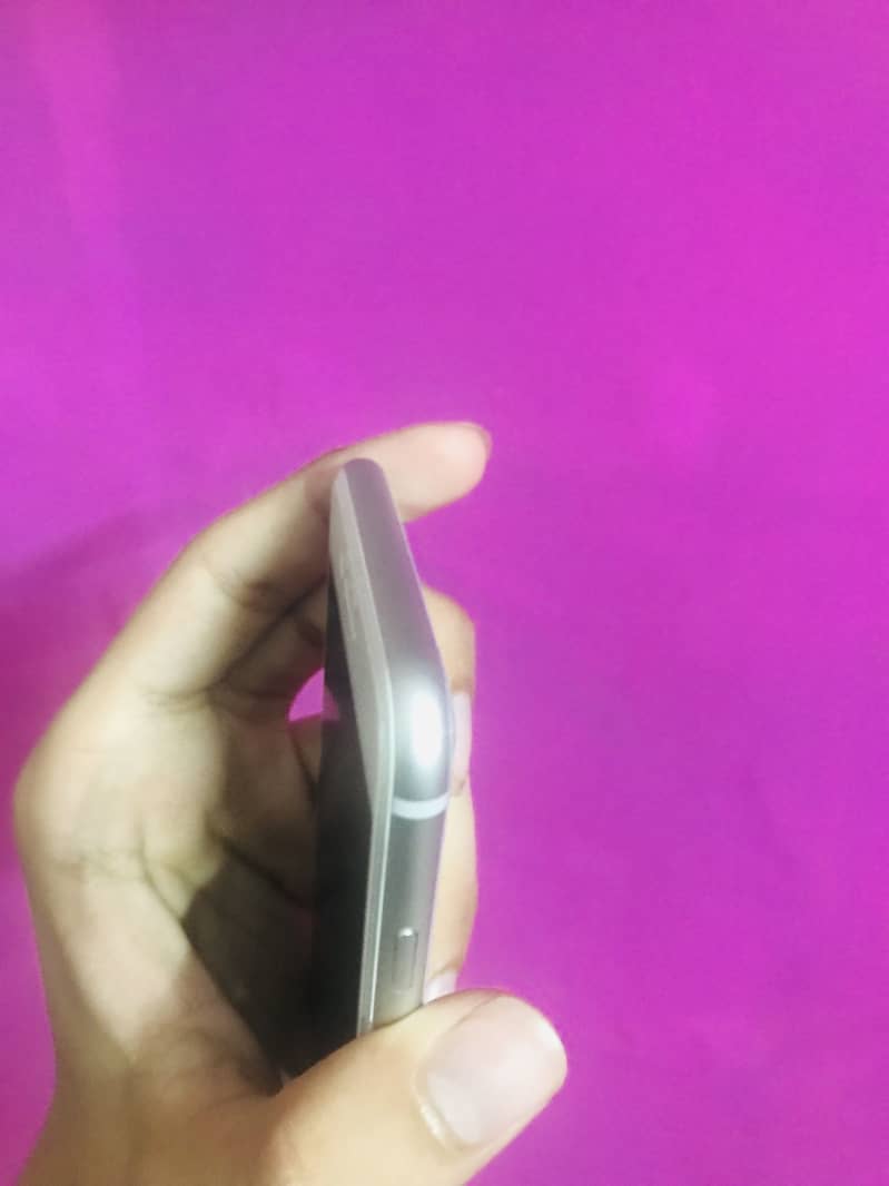 Apple iPhone 8 2