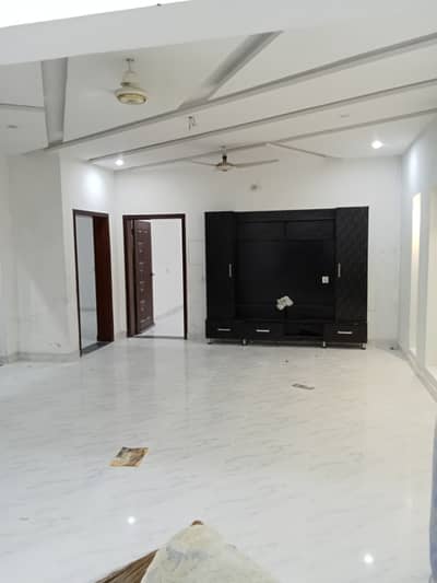 10m Lower Portion For Rent