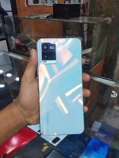 Vivo Y21