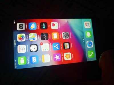 Apple iPhone 16