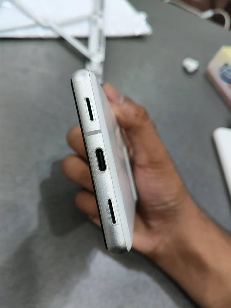 Google Pixel 7a 4