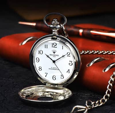 ORIGINAL DIAMOND 1939 17 JEWELS  POKET WATCH