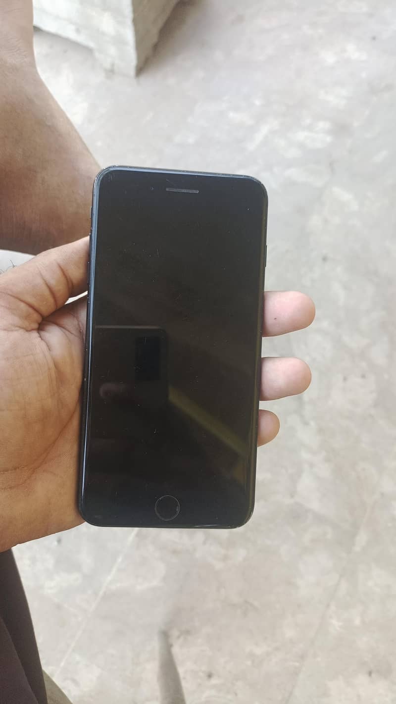 Apple iPhone 7 Plus 0
