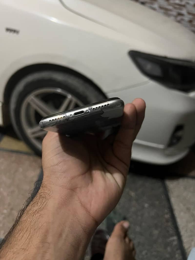 Apple iPhone X 0