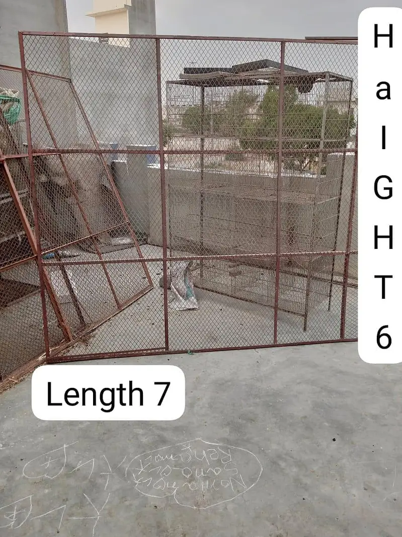 cages and frame — photo 2
