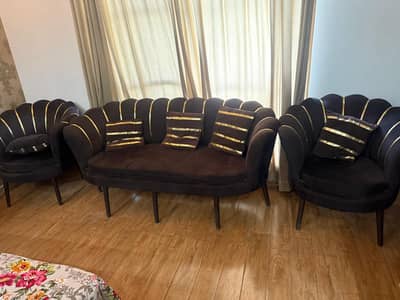 Three seater sofa with 2 sofa chairs