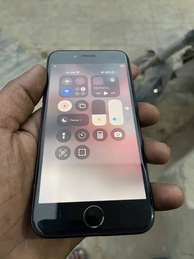 Apple iPhone SE 2020