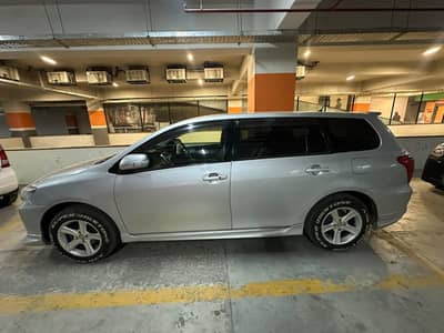Toyota Corolla Axio 2012