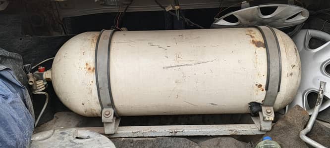 57 kg LPG KIT & CYLINDER with stand available for sale 0348 2406068