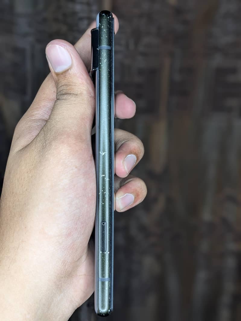 Google Pixel 6 4