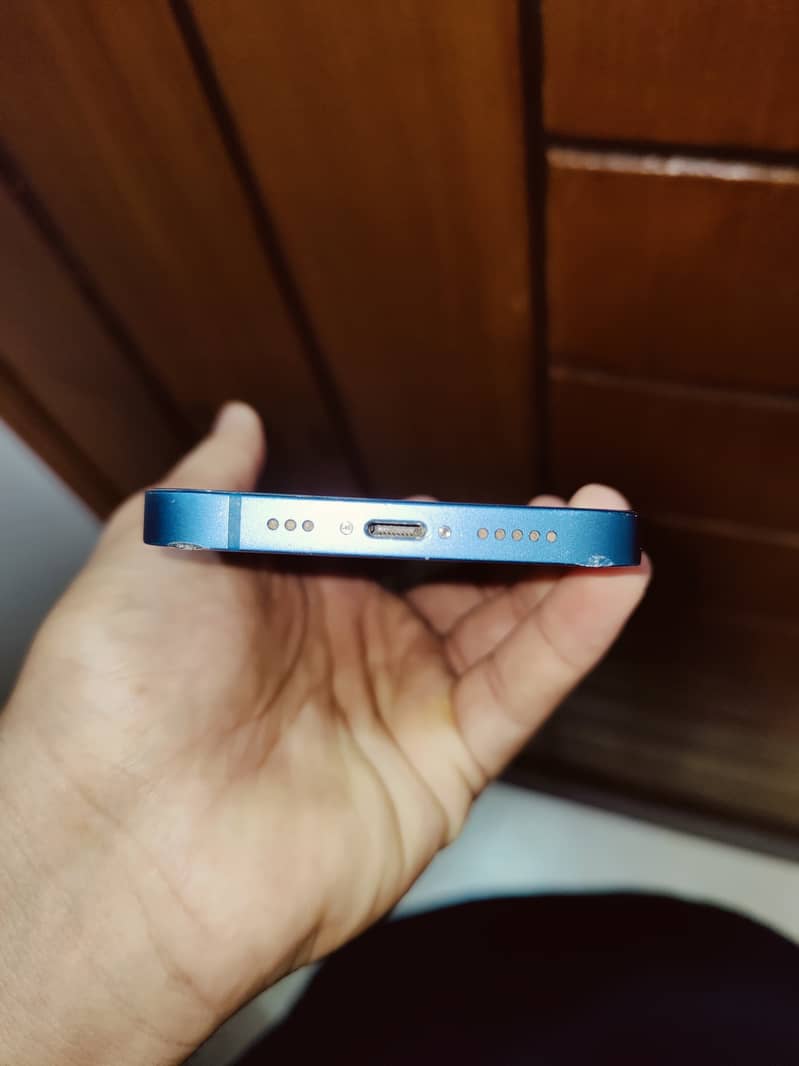 Apple iPhone 13 1