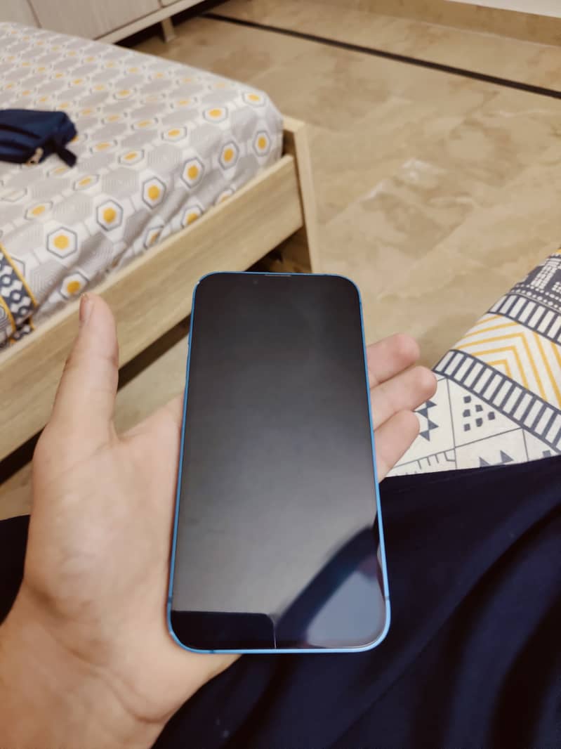 Apple iPhone 13 3