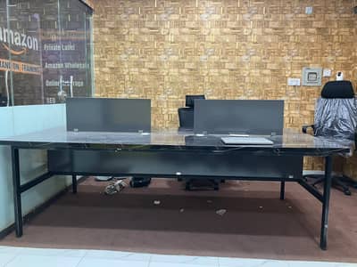 Office workstation for 4 persons