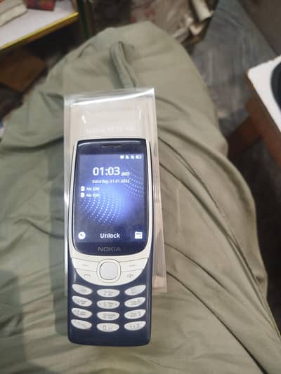 Nokia 8210 4G